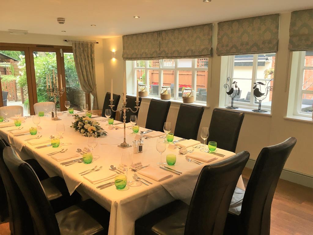 The Highworth Hotel Swindon Bagian luar foto