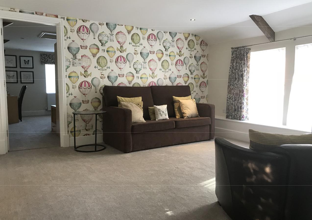 The Highworth Hotel Swindon Bagian luar foto