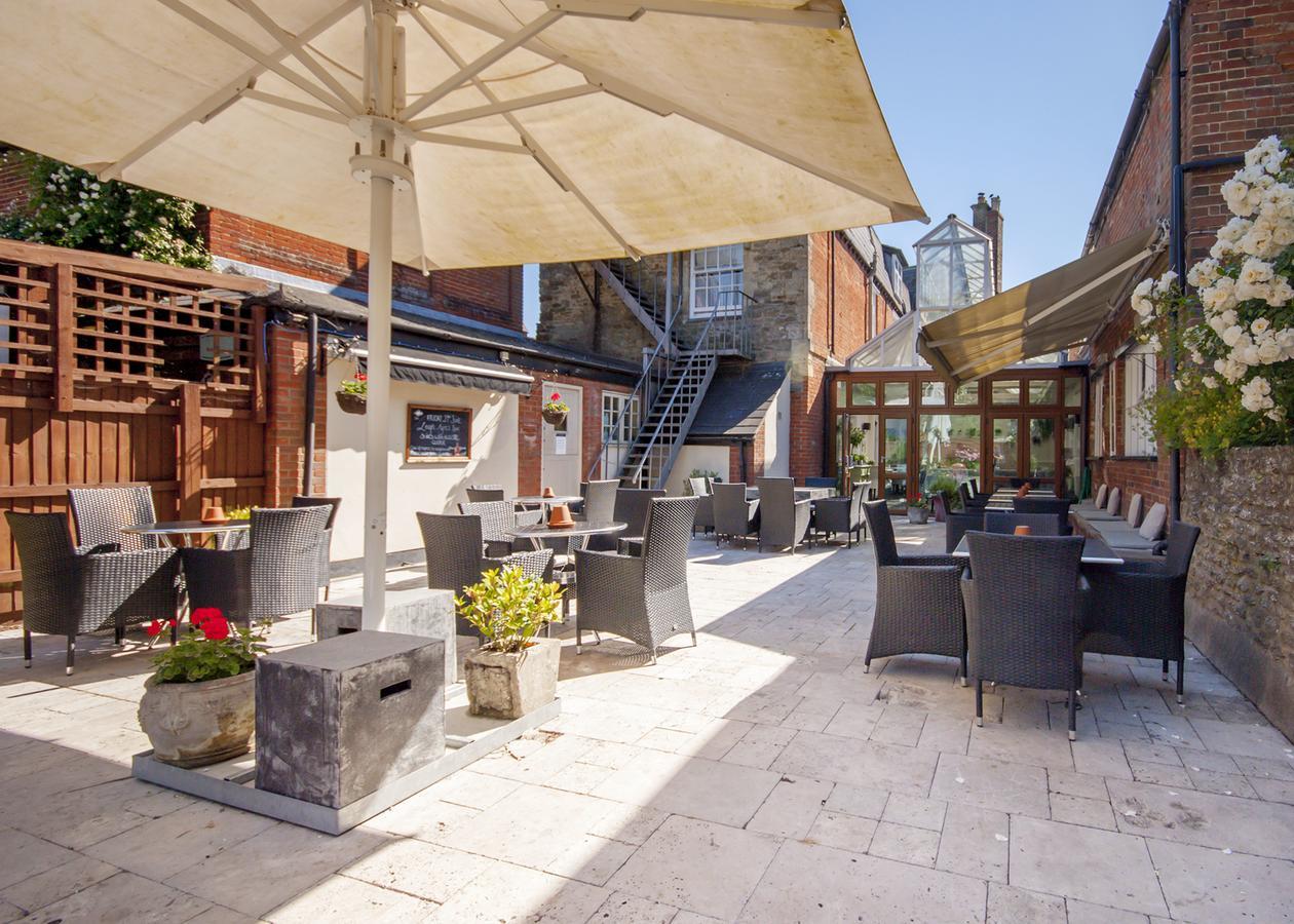 The Highworth Hotel Swindon Bagian luar foto