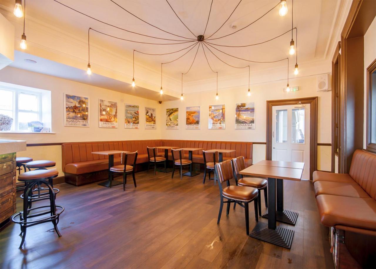The Highworth Hotel Swindon Bagian luar foto