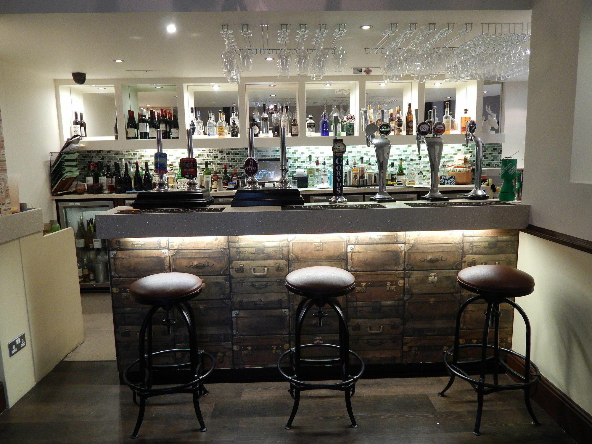 The Highworth Hotel Swindon Bagian luar foto