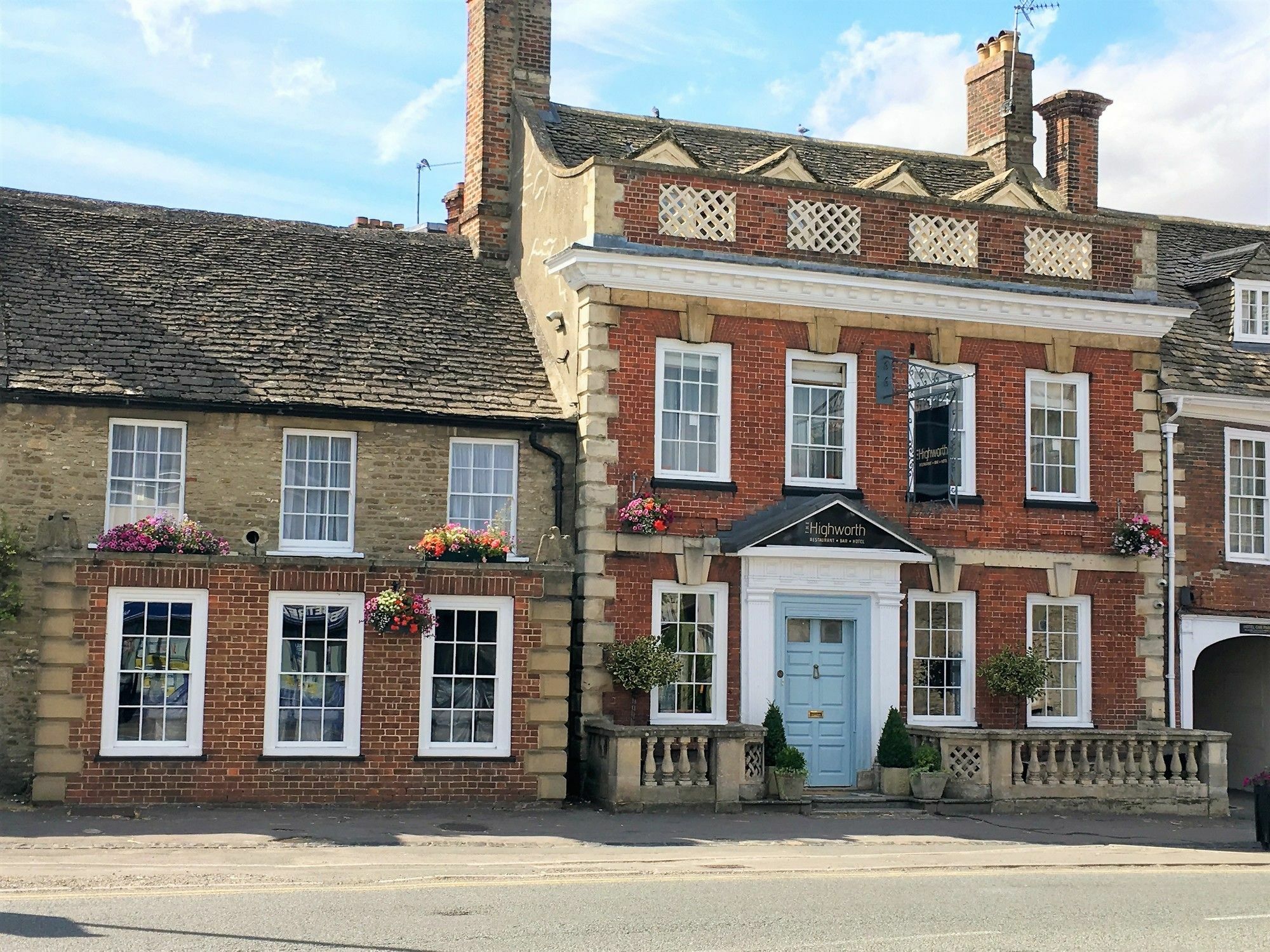 The Highworth Hotel Swindon Bagian luar foto
